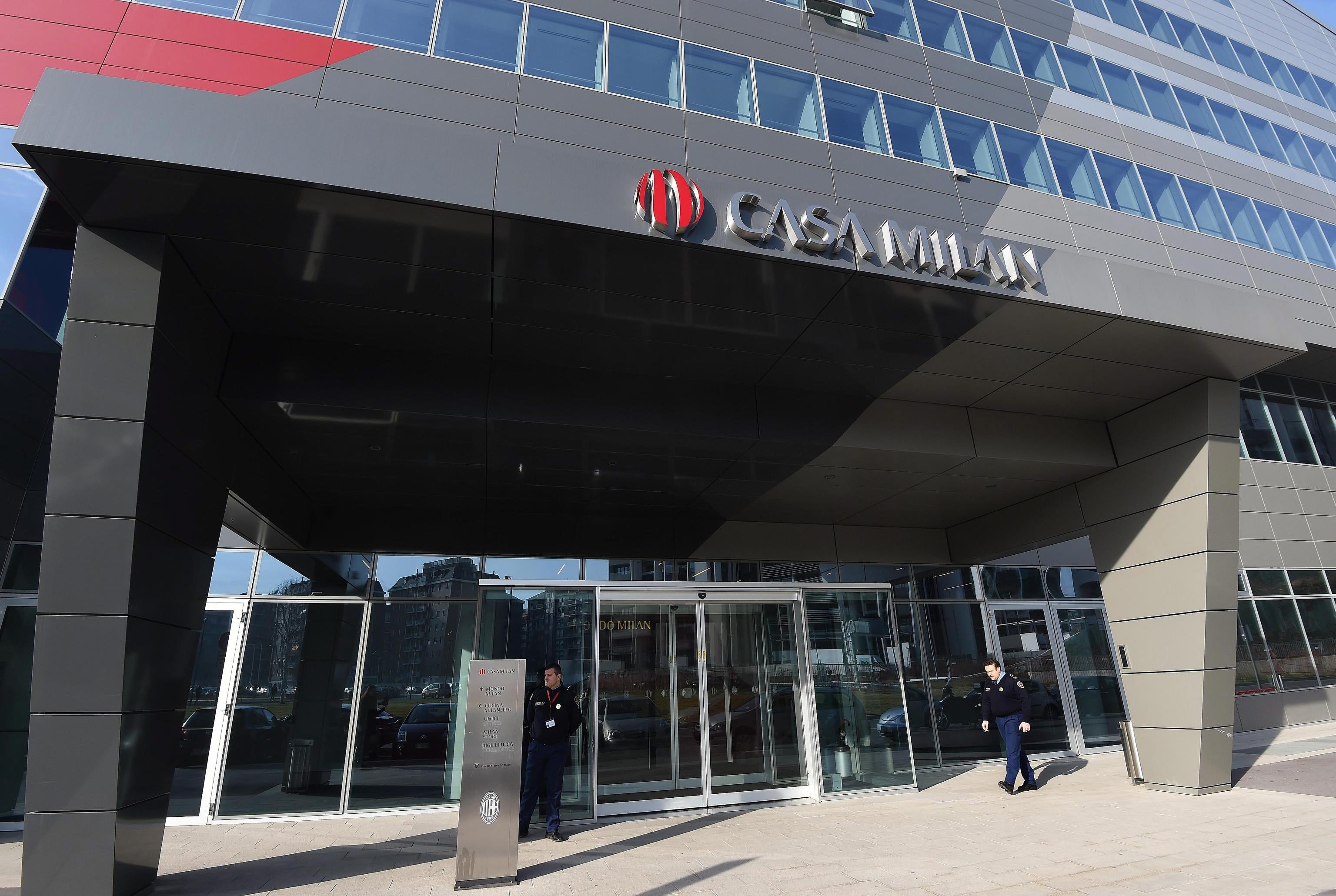 เอซี มิลาน เล็งกระชากตัว ดรากูซิน เสริมแกร่งแนวรับมกราคมนี้