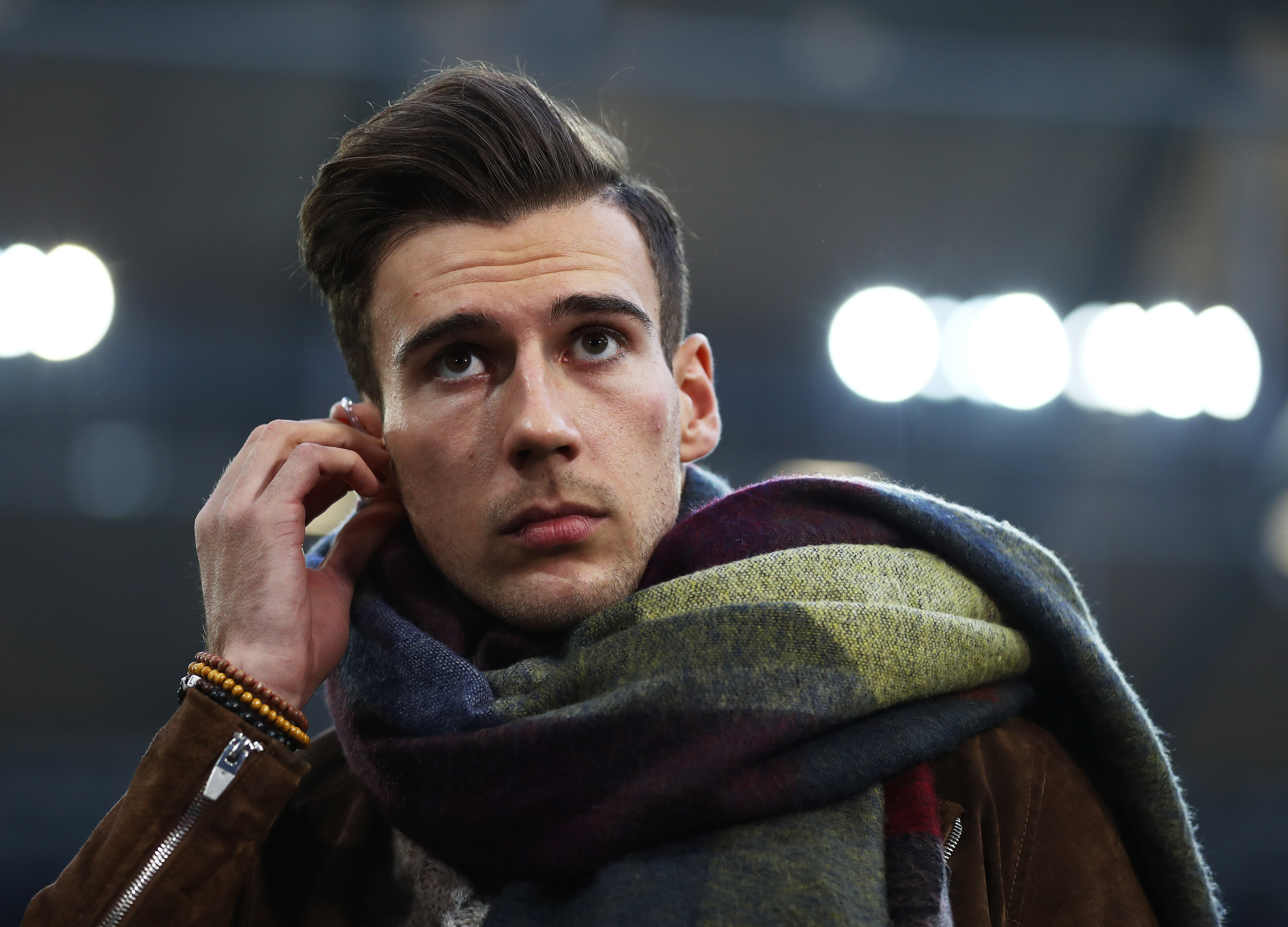 มิลานร่วมวงล่า "โกเร็ตซ์ก้า" ชนบาร์ซ่า, สเปอร์ส แย่งกลางรับบาเยิร์น