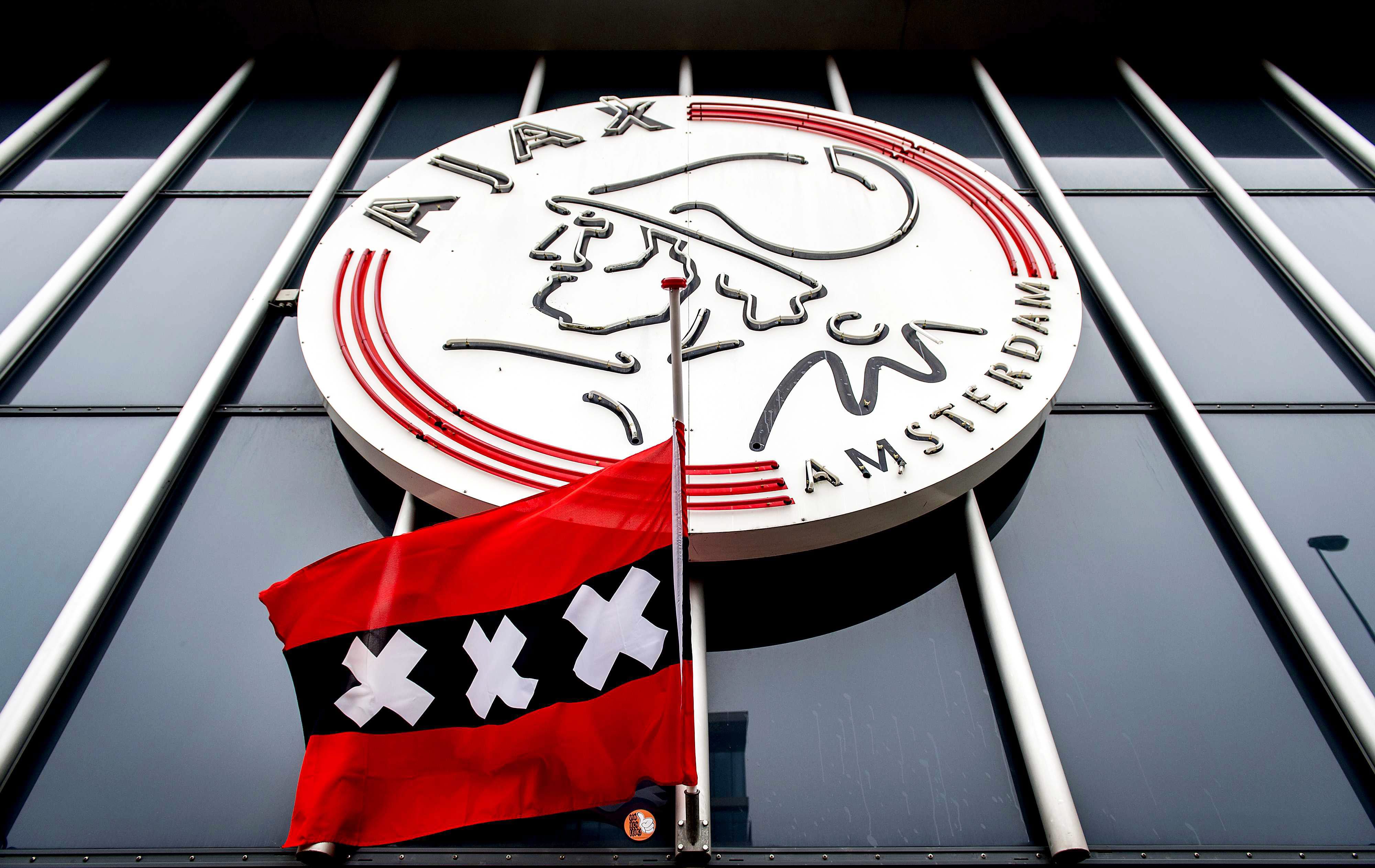 ผีแดงเข่าอ่อน! อดีตเป้าหมาย แมนยู เนื้อหอม 4 ทีมดังรุมจีบ