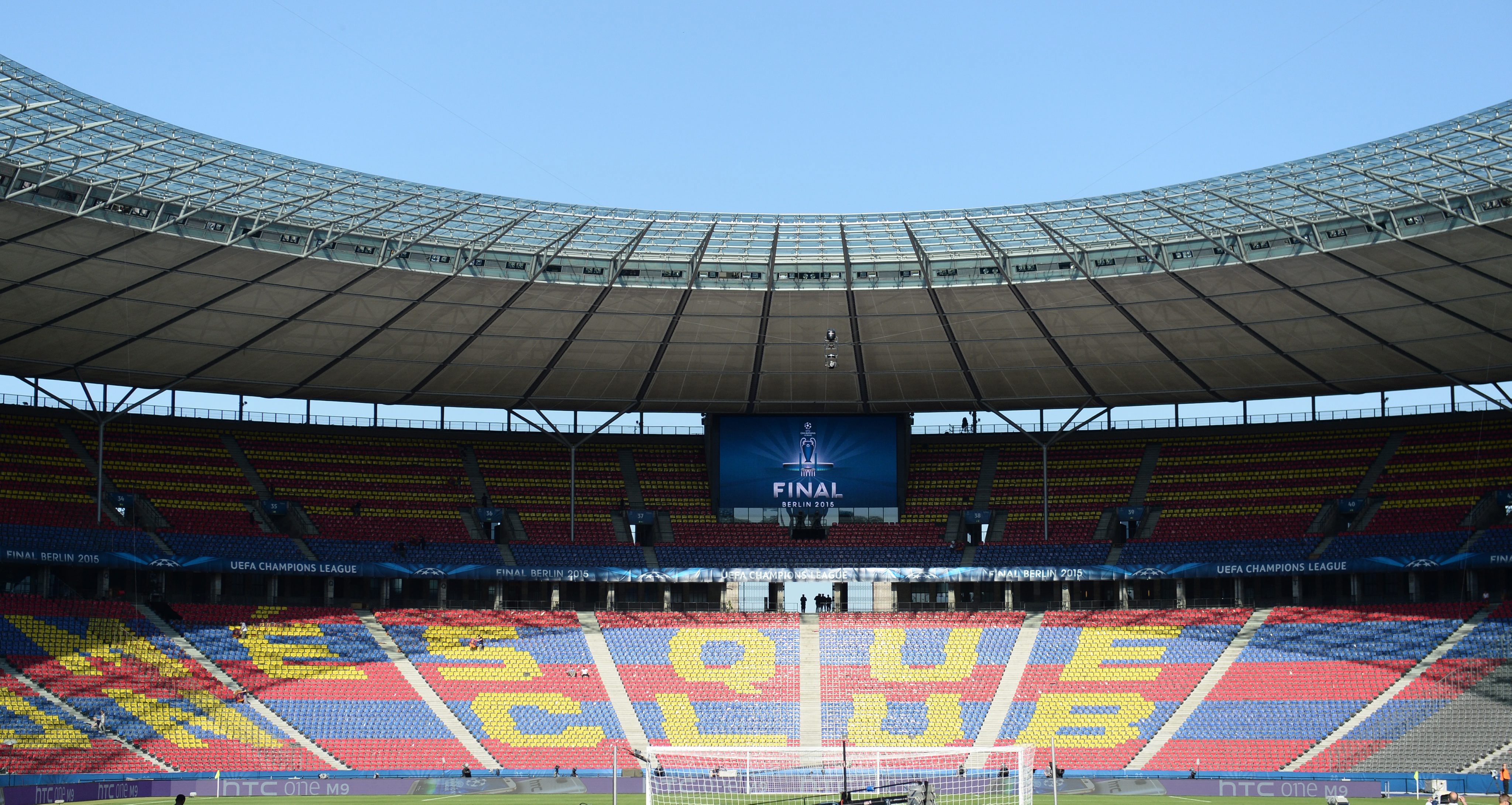 บาร์ซ่าเปิดเกมล่า 'ฟาน เดอ เฟน' เสริมแกร่งแนวรับซัมเมอร์นี้