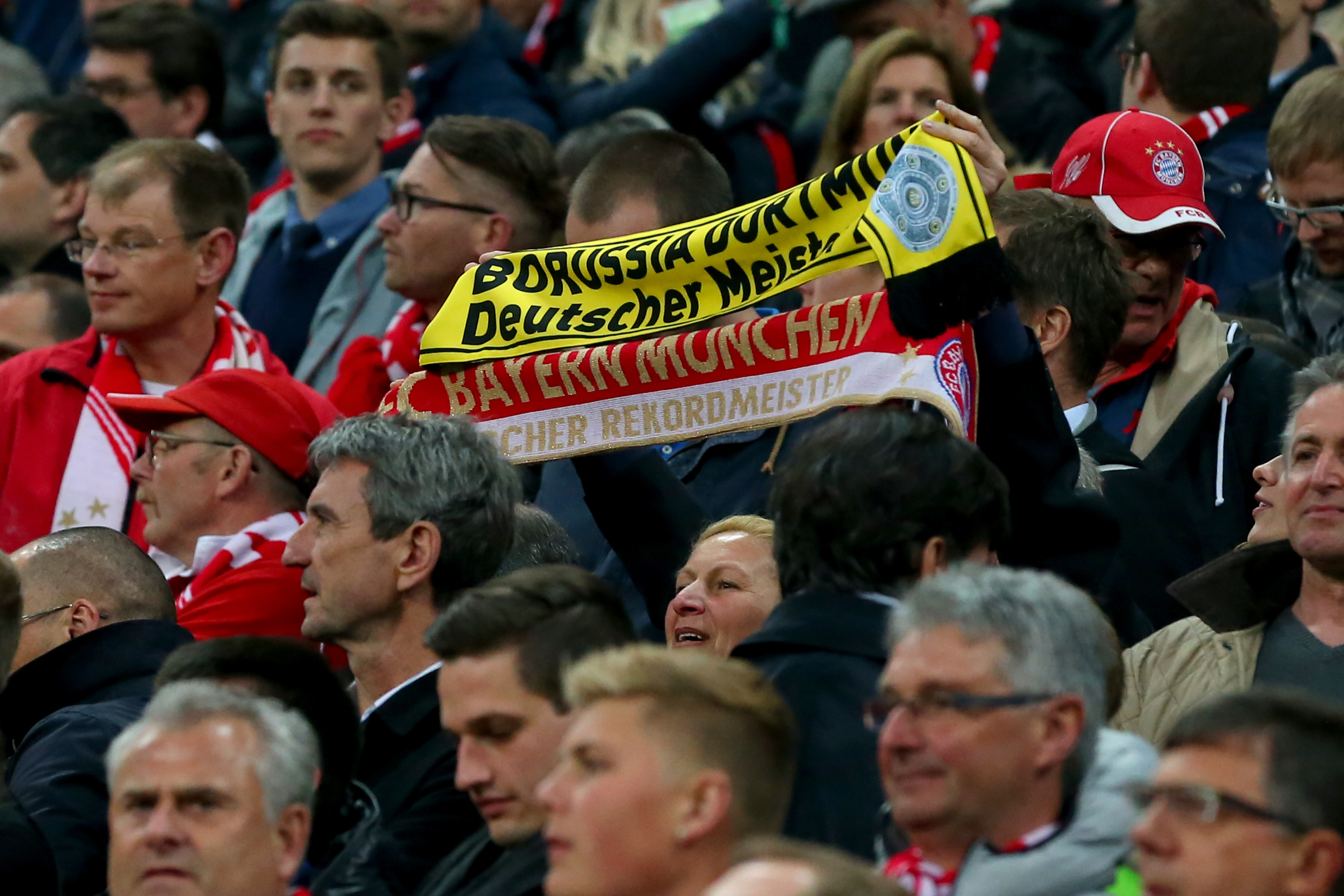 เสือใต้ชนเสือเหลือง! บาเยิร์นเปิดศึกดอร์ทมุนด์ล่าตัว 'โวลเทมาเด'