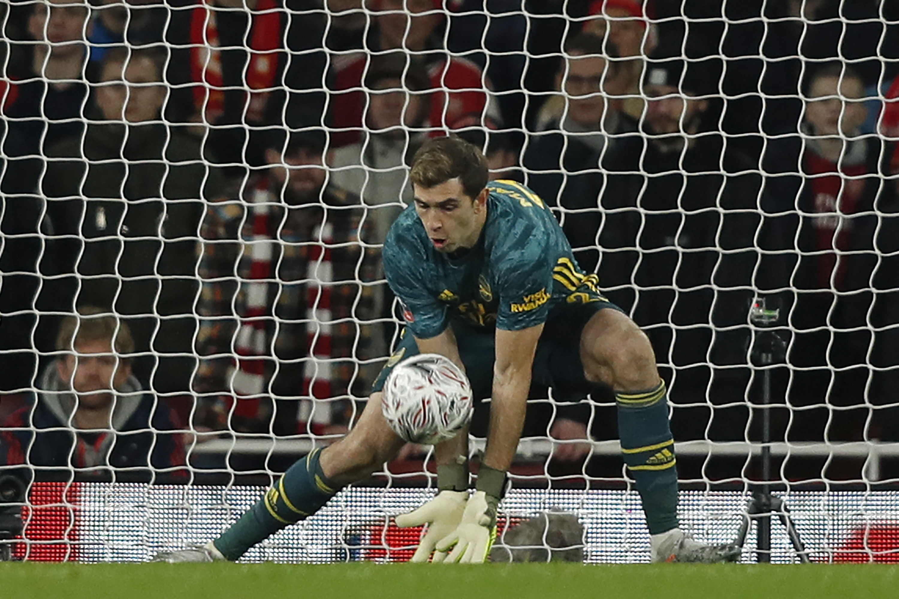 มือกาวฟ้าขาวเนื้อหอม! ยูเว่-อินเตอร์เปิดศึกชิง "มาร์ติเนซ" เฝ้าเสา