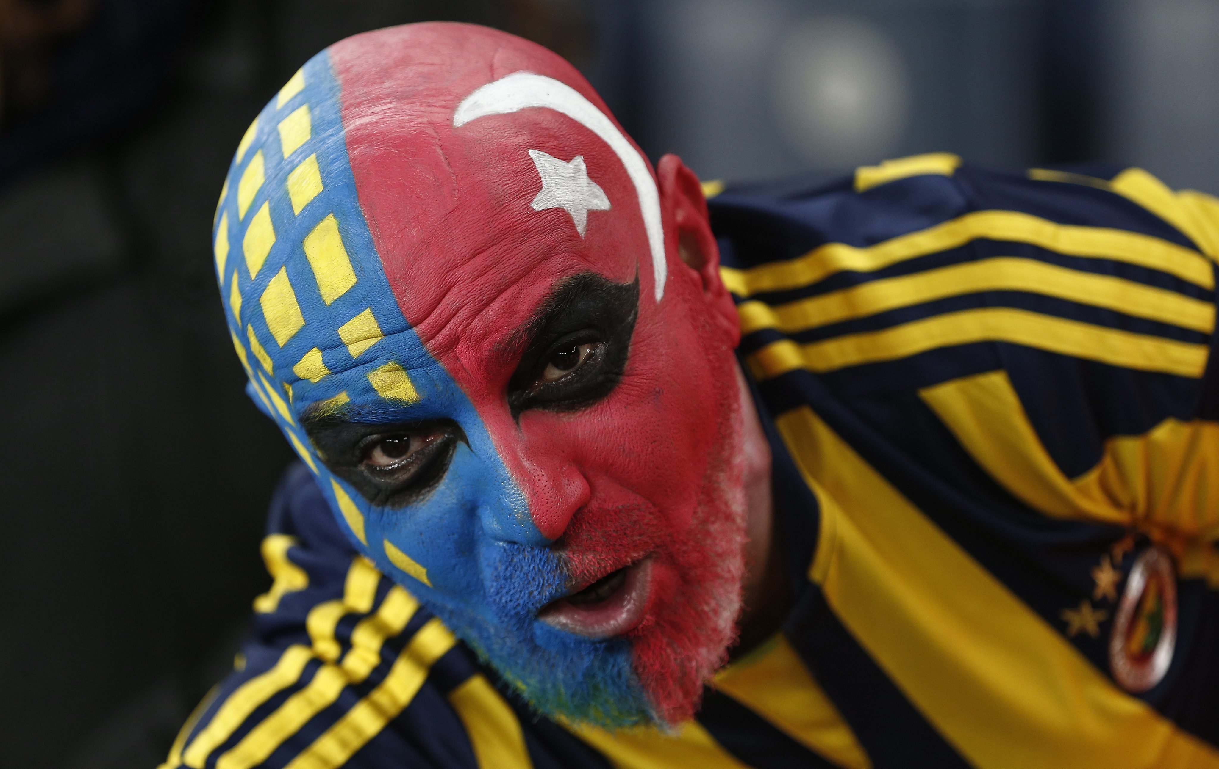 เนื้อหอม! เฟเนร์บาห์เช่ ร่วมวงล่า มาร์มูช แข่ง วิลล่า, สเปอร์ส