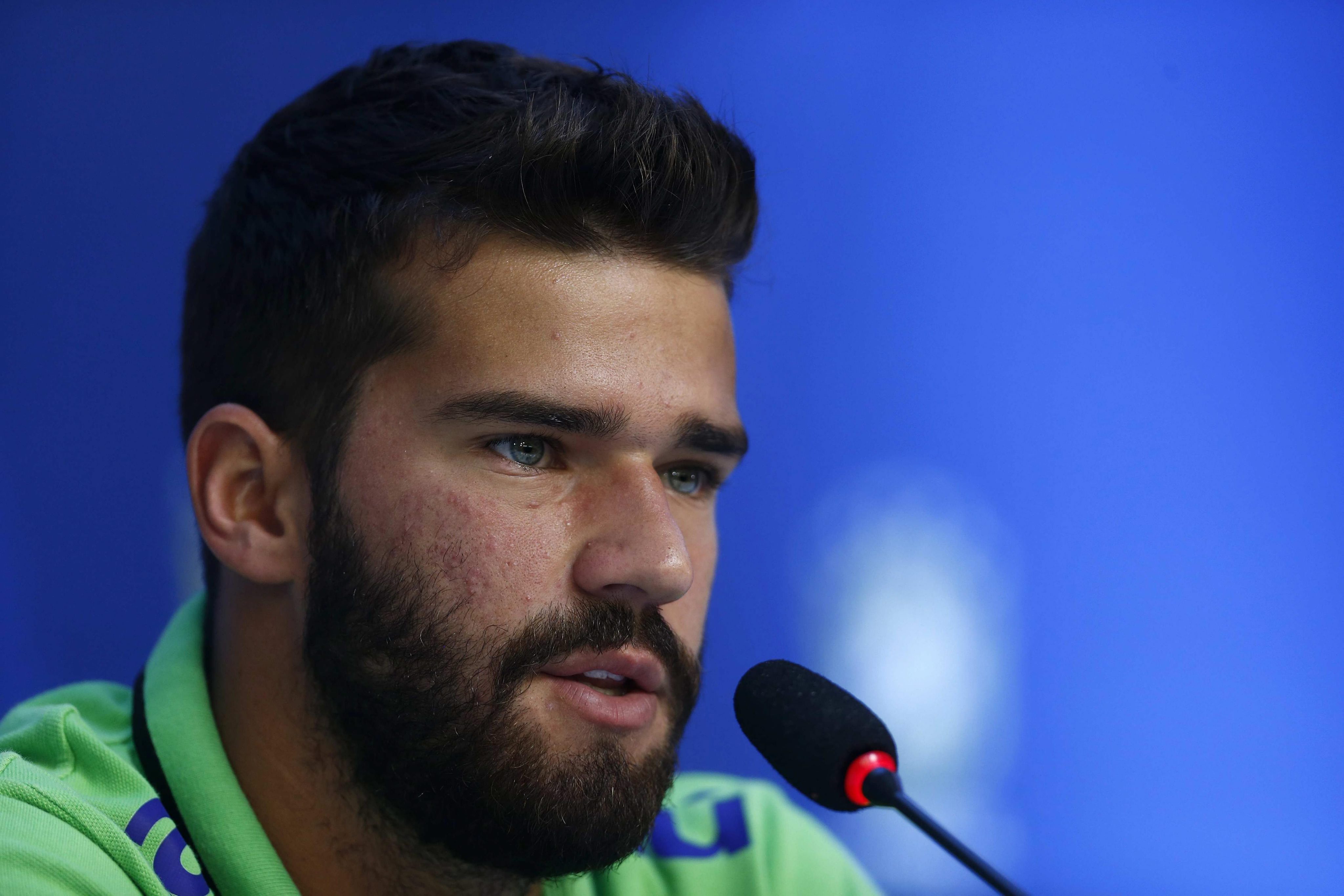 งูใหญ่เล็ง อลิสซอน เฝ้าเสาแทน ซอมเมอร์ แต่ติดปัญหาค่าเหนื่อย