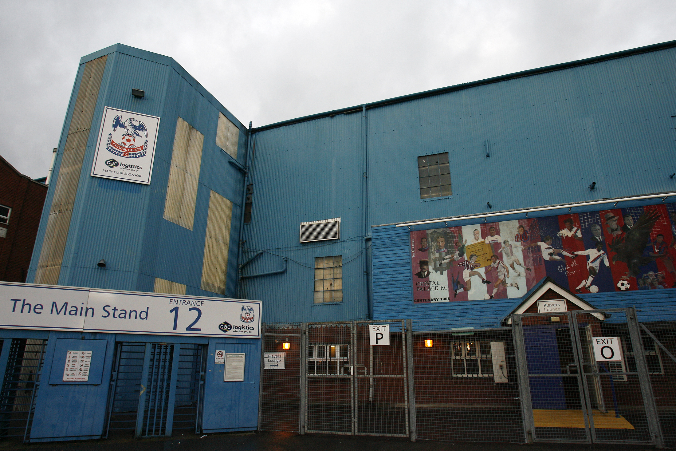 โรเซนอร์เบรกคุมทัพ 1 ซีซั่น! พาเลซเซ็ง ชวดกุนซือขัดตาทัพ