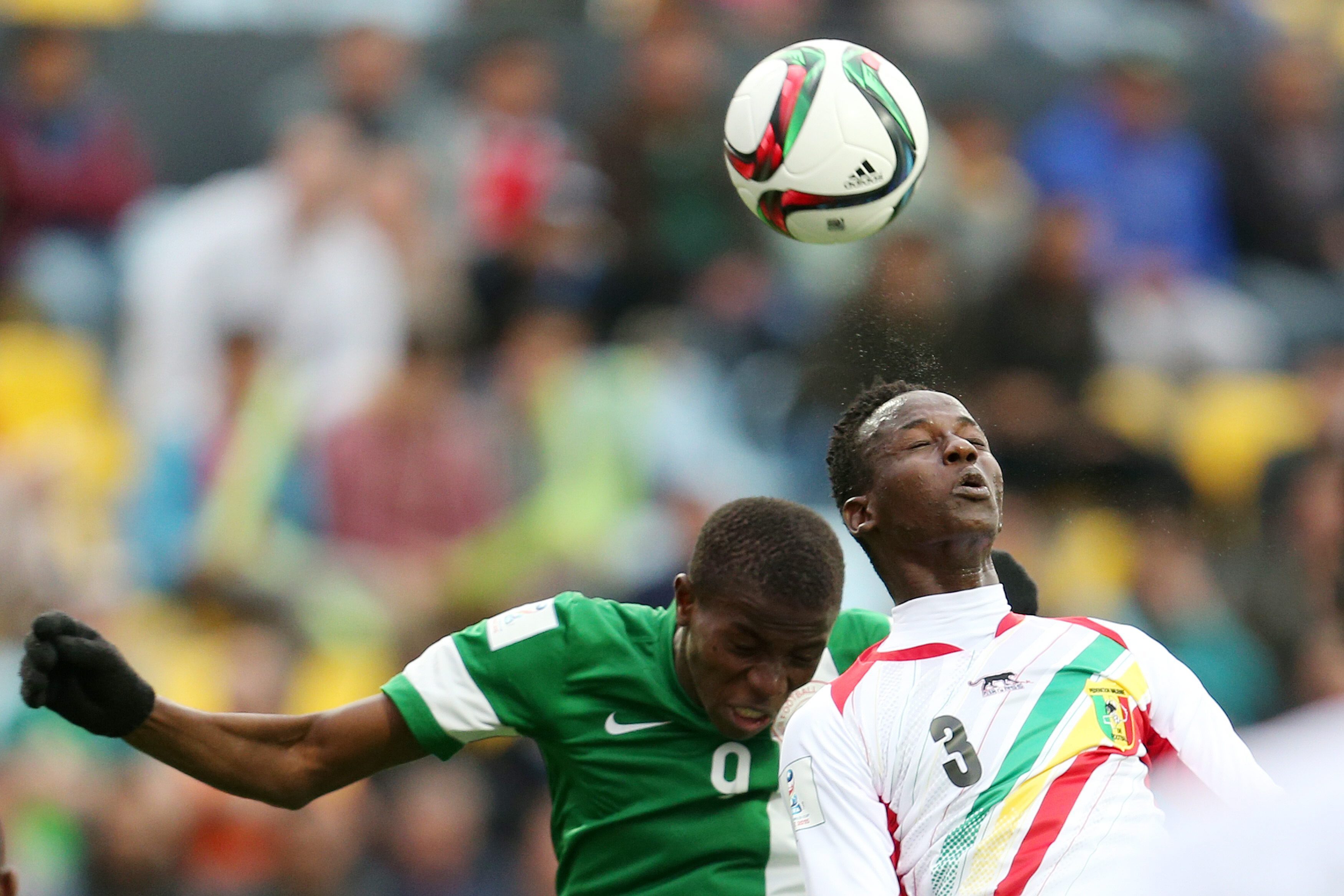 ผีถอนสมอ! บาเยิร์นพร้อมซิว โอซิมเฮน เสริมคมล่าแชมป์