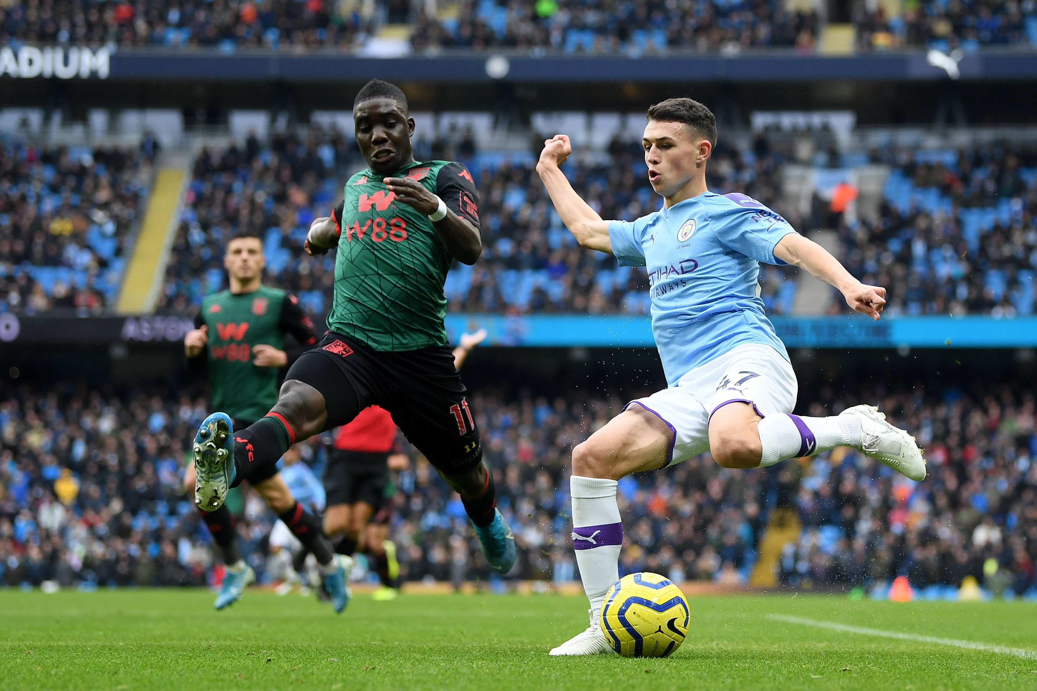 ฟิล โฟเดน อาจย้ายซบทีมต่างแดน หากลา แมนฯ ซิตี้