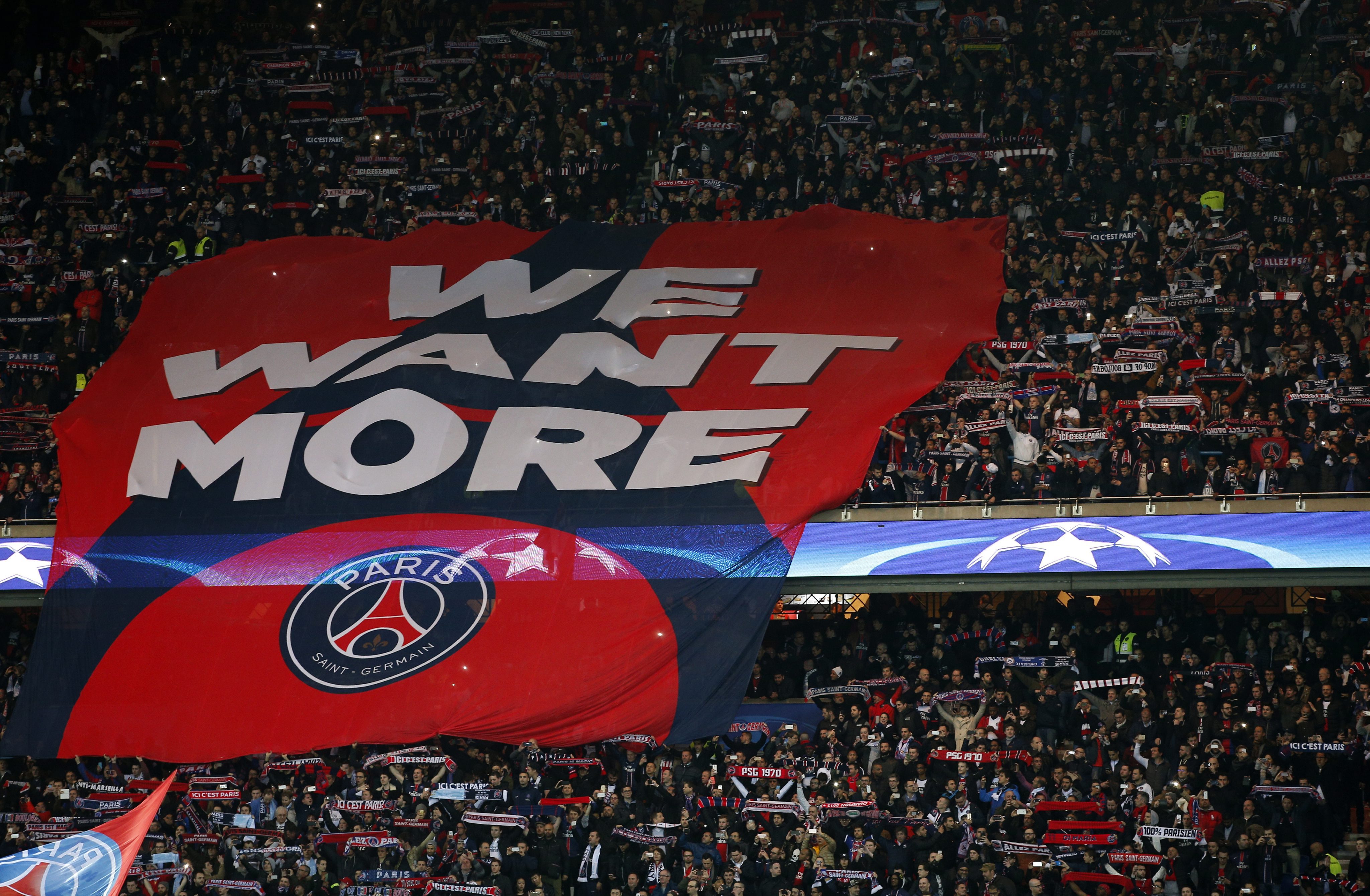 เปแอสเช เล็ง 'เอสเตเวา วิลเลียน' เสียบแทน 'บาร์กola' หากย้ายทีม