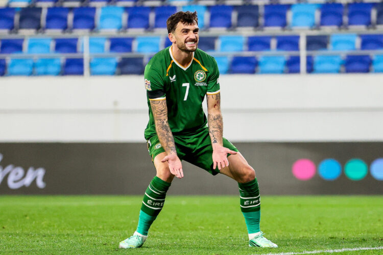 เบติสปัดข้อเสนอ! แมนยู-สเปอร์ส หมดสิทธิ์คว้าพาร์ร็อตตลาดหน้าหนาว