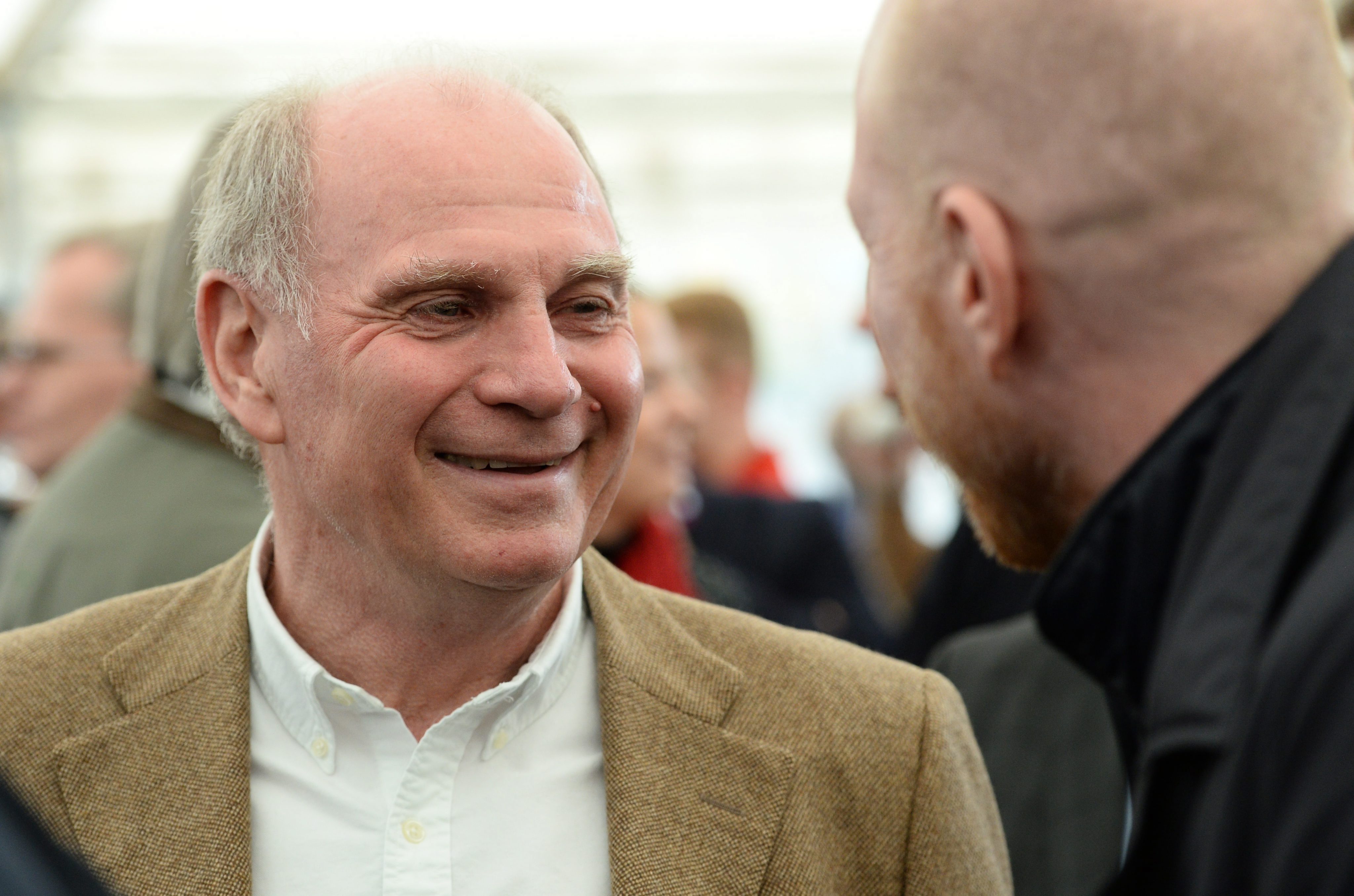 ผอ. บาเยิร์นเบรกเอง! ลิเวอร์พูลแห้ว โอลิเซ่ เสริมทัพแทนซาลาห์