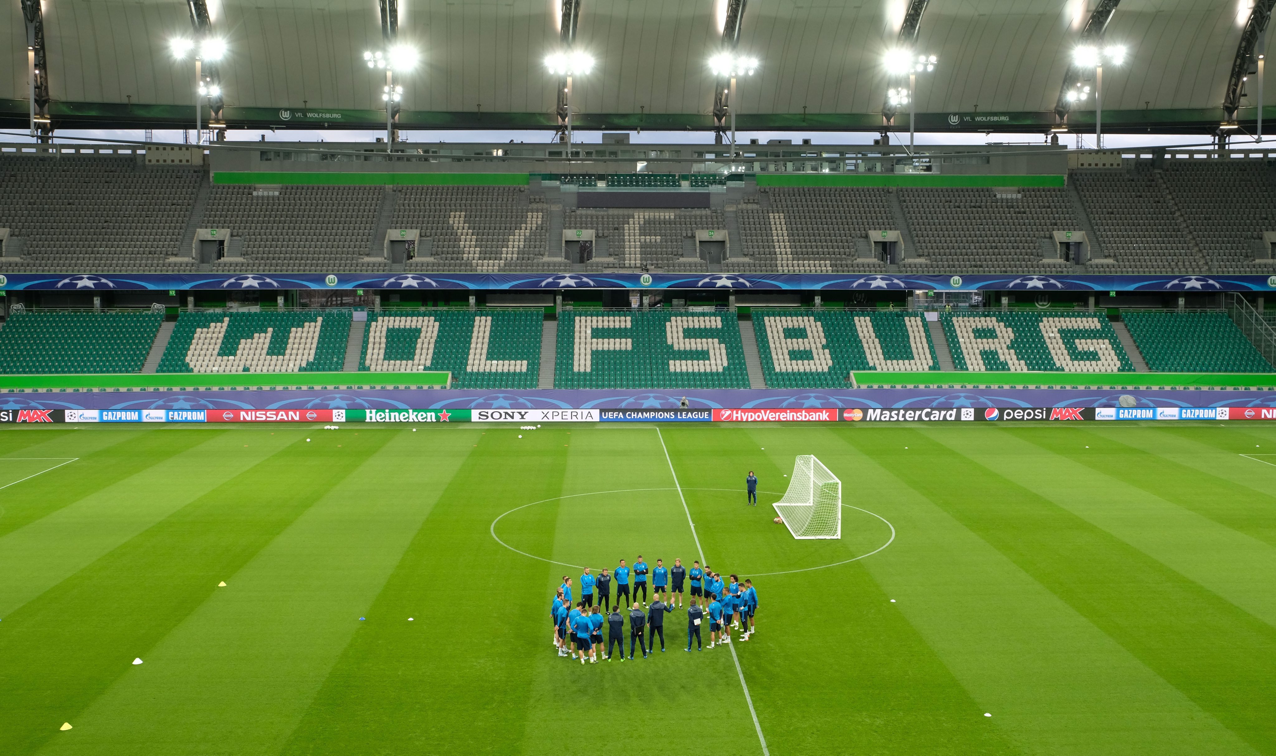 ดอร์ทมุนด์ บุกรัง โวล์ฟสบวร์ก ลุ้นเก็บแต้มไล่จี้ บาเยิร์น มิวนิค